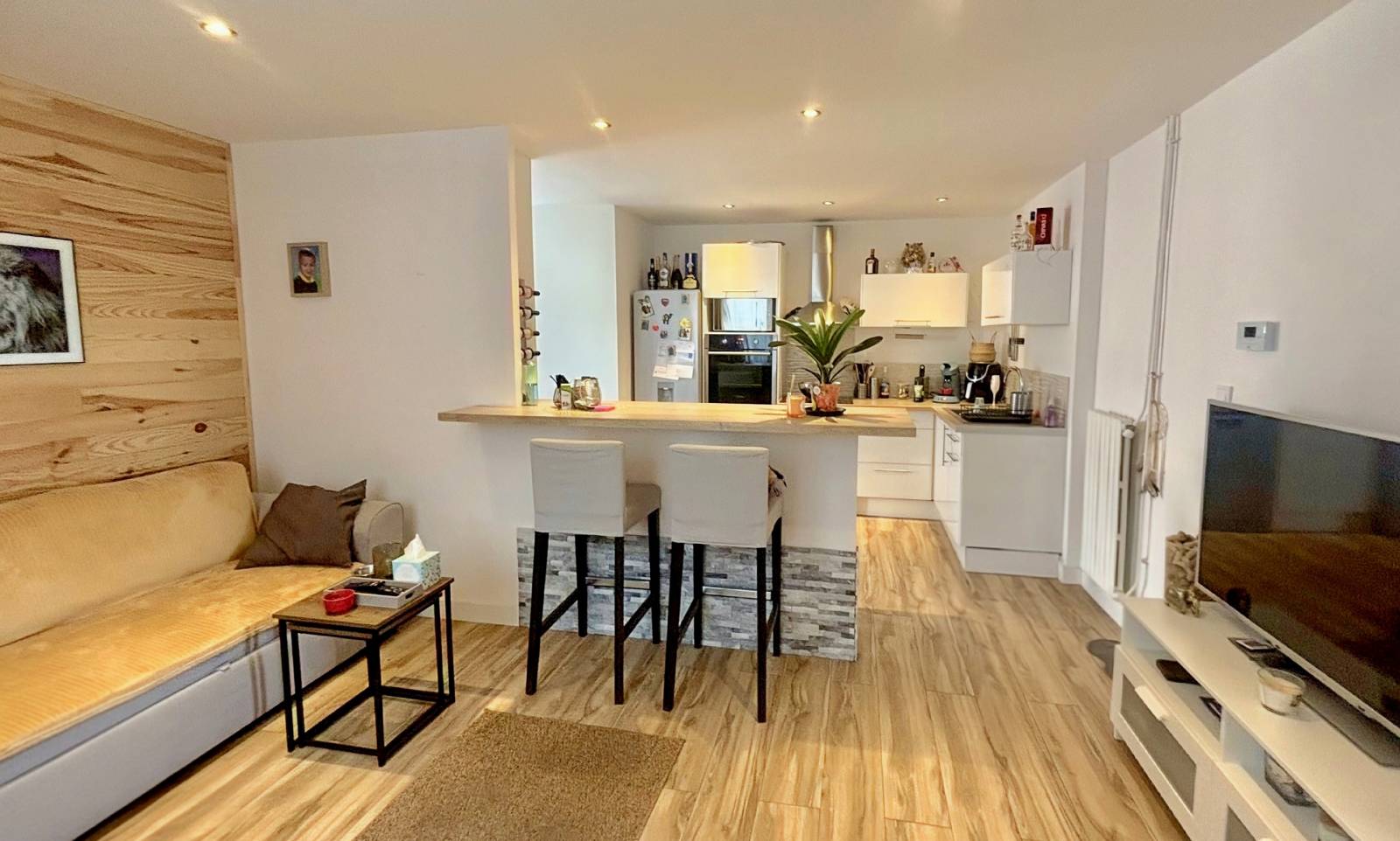 Appartement bas de villa avec garage à vendre à Toulon, quartier Valbertrand