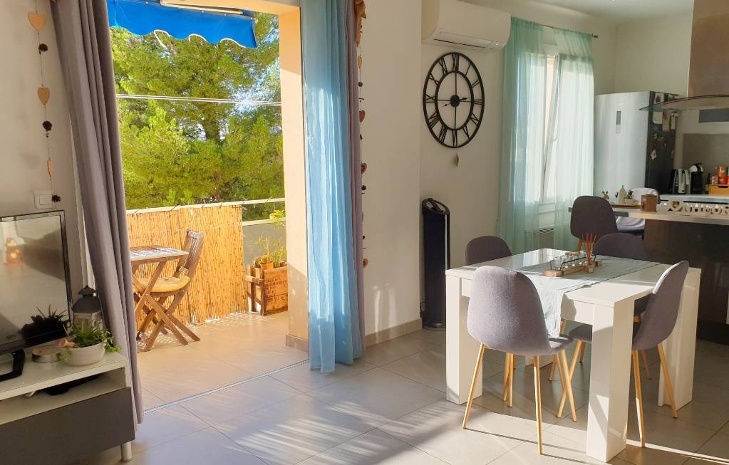 Appartement rénové à vendre dans le quartier Claret