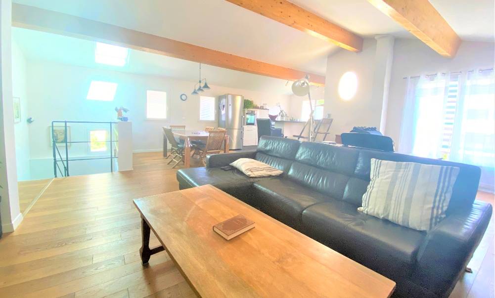 Villa 9 pièces de 5 chambres à vendre proche du bord de mer