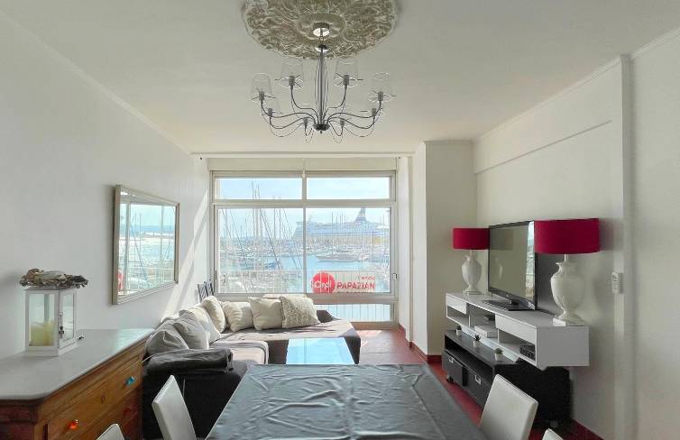 Appartement trois pièces à vendre sur le front de mer de Toulon