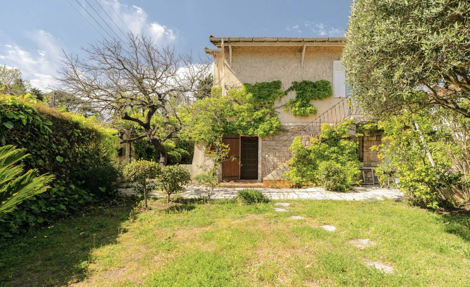 Maison des années 30 avec jardin et puits à vendre quartier de la Serinette à Toulon