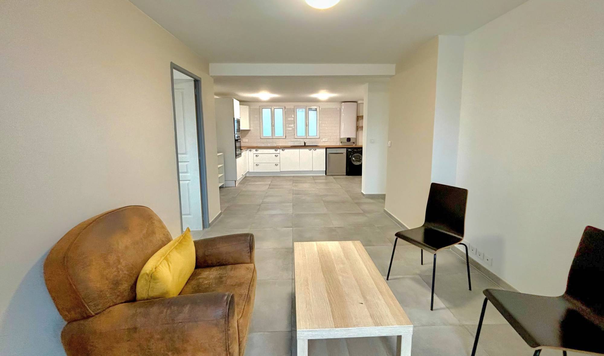 Appartement 3 pièces rénové à vendre Rue Léon Reboul