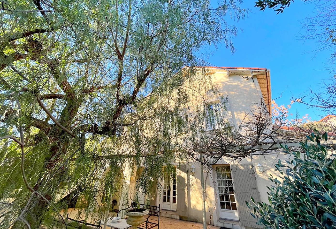 Maison des années 30 rénovée à vendre quartier des Terres Rouges à Toulon