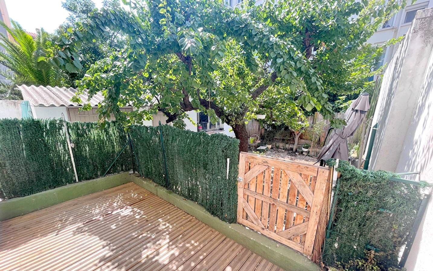 Studio rénové en rez-de-chaussée à vendre quartier Pont du Las à Toulon