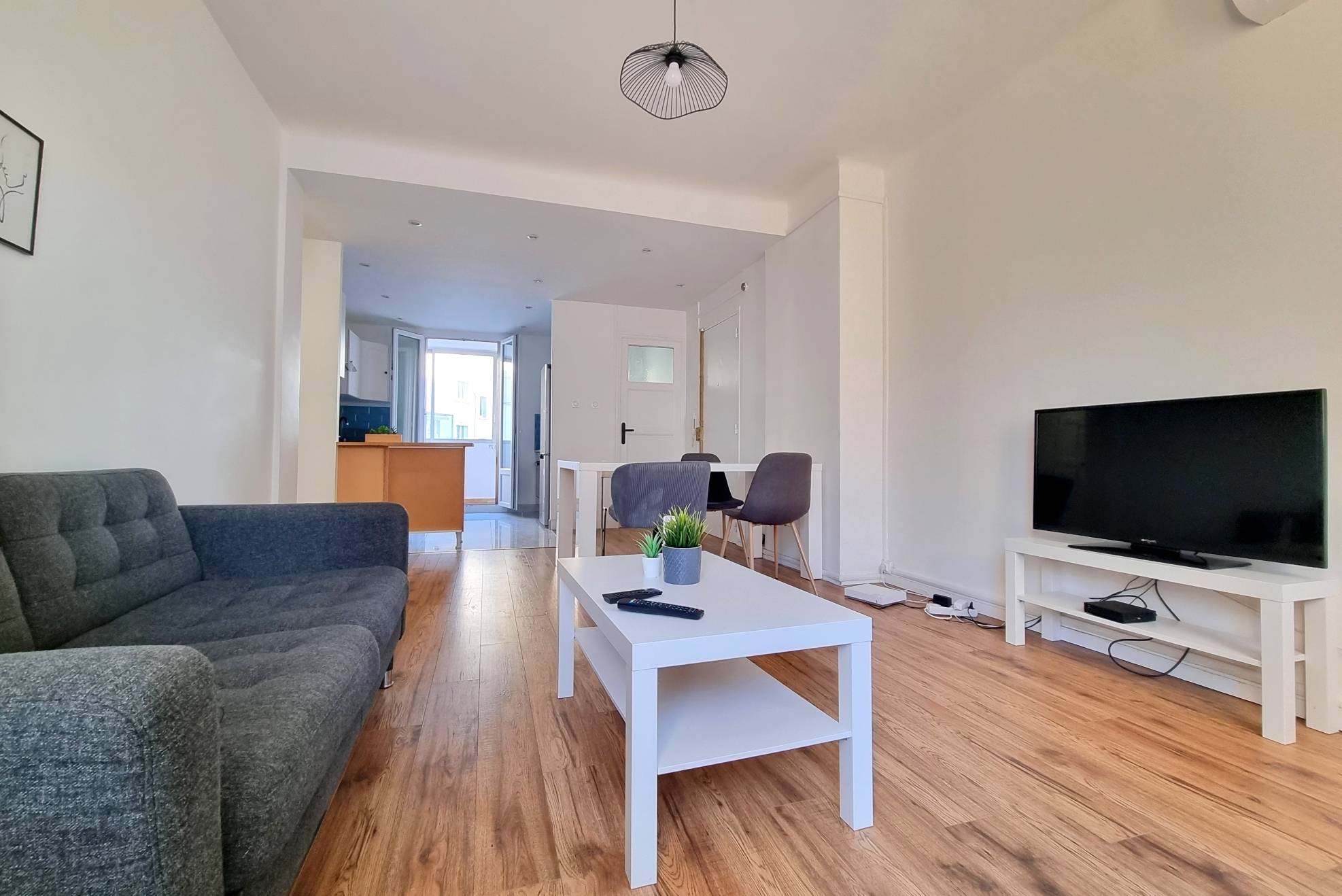 Appartement T4 de 77 mètres carrés habitables à vendre à l'entrée de la ville de Toulon