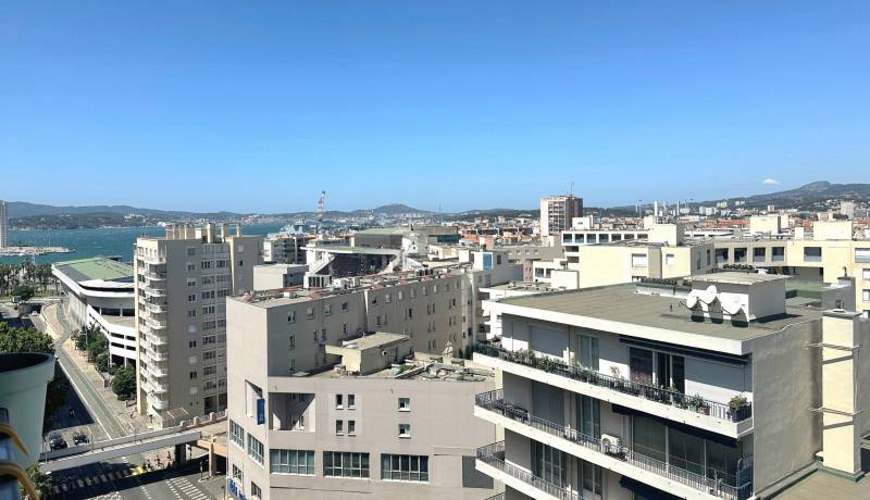 Appartement 3 pièces avec aperçu mer et garage à vendre quartier la Rode à Toulon