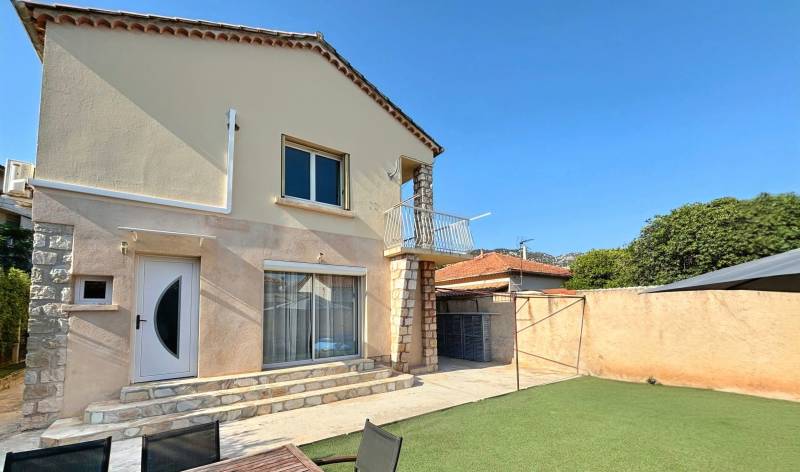 Villa familiale rénovée à vendre quartier les Routes, à Toulon Ouest