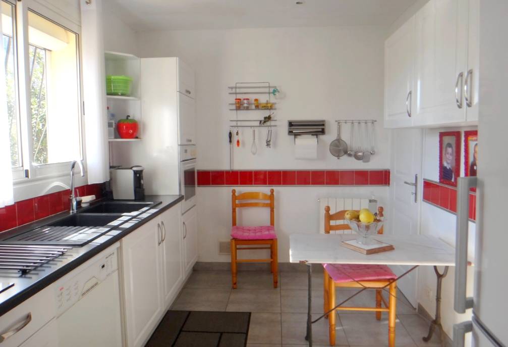 Maison dotée d'une parcelle de terrain de 612 m²
