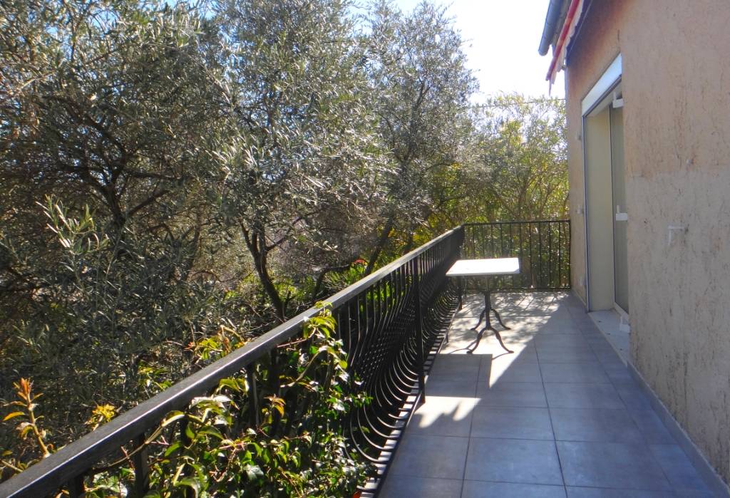 Maison indépendante avec garage à vendre à Toulon 83000