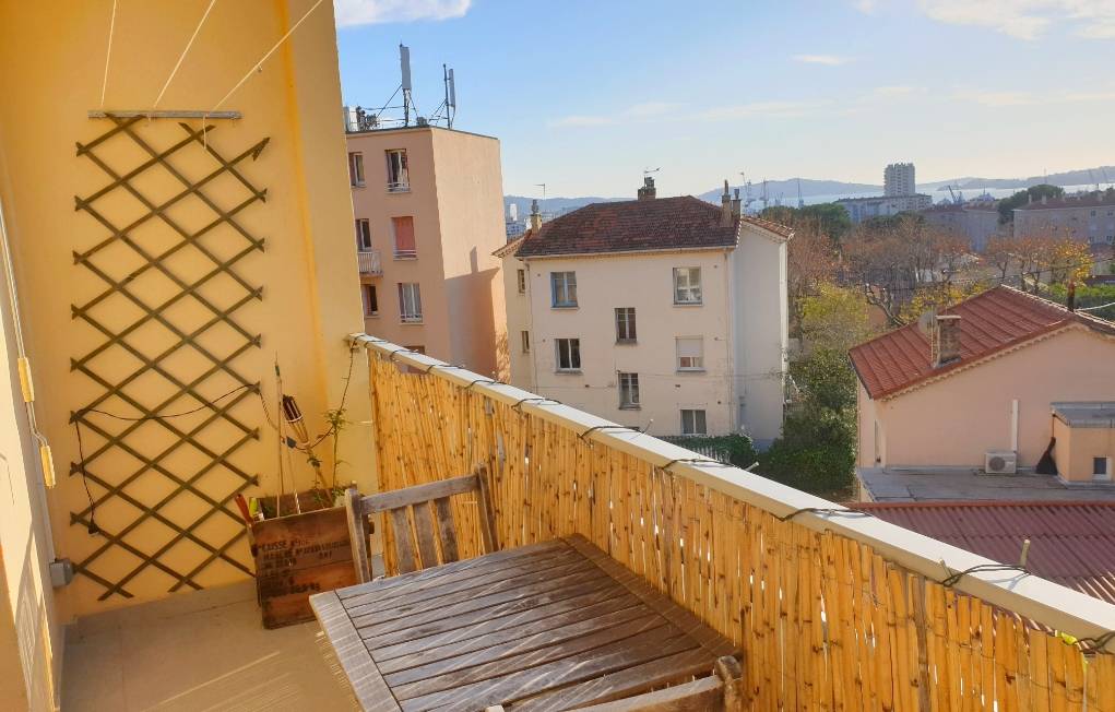 Appartement avec terrasse à vendre à Toulon, proche de la Gare