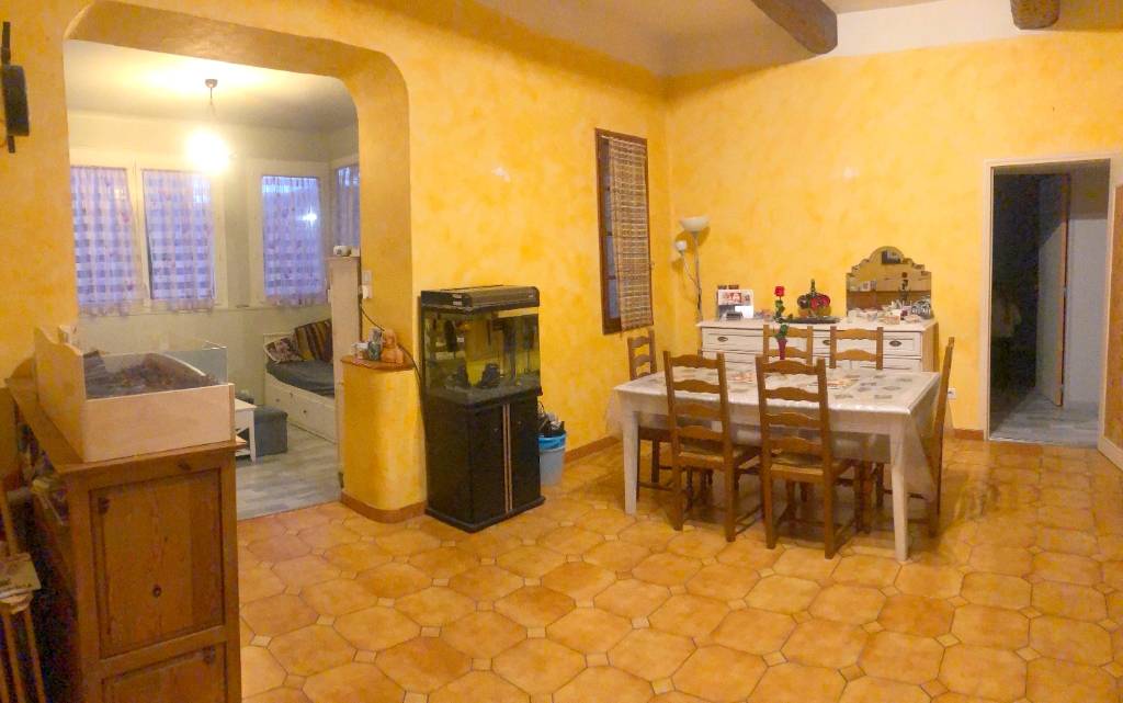 Appartement type T6 à vendre dans une maison de ville de Toulon