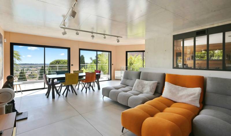 Propriété d'exception proposée à la vente immobilière par le groupe Papazian, membre du réseau Orpi
