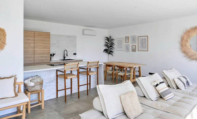Appartement type maison à vendre par notre agence immobilière sur la commune de La Farlède