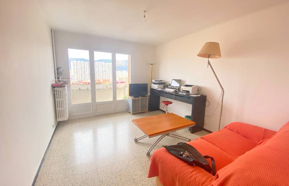 Appartement T2 à vendre dans une résidence avec ascenseur au Mourillon