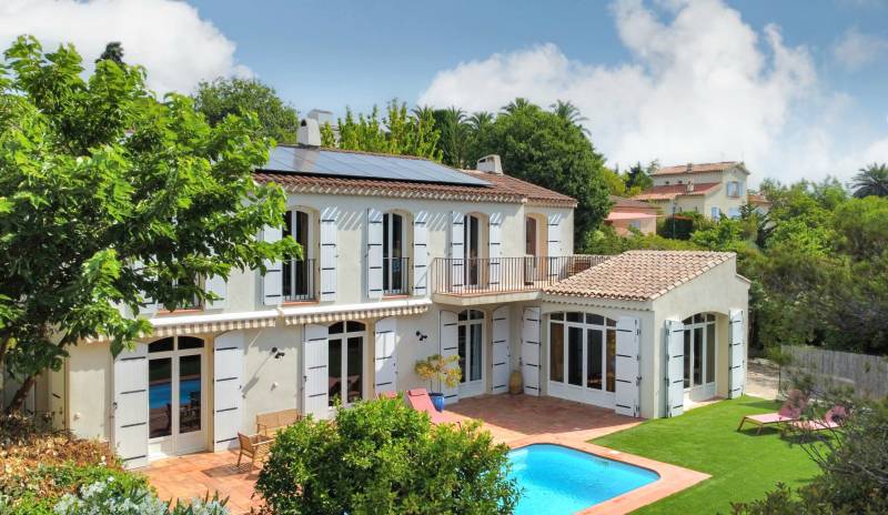 Propriété de caractère avec piscine à vendre quartier Cap Brun à Toulon