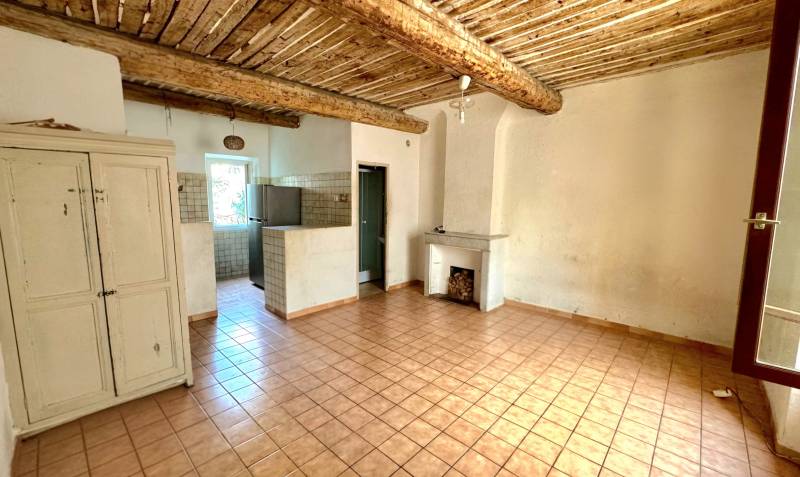 Appartement type studio à rénover à vendre Impasse Faure à Toulon
