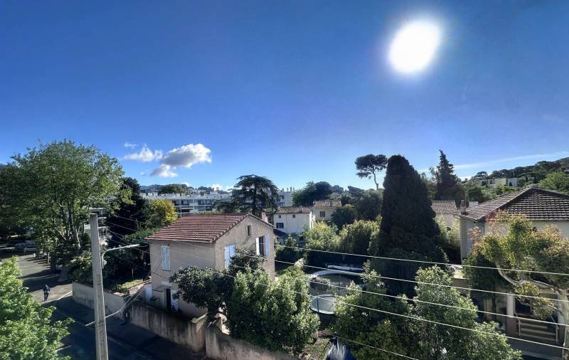 Appartement quatre pièces avec garage à vendre à Toulon quartier Petit Bois