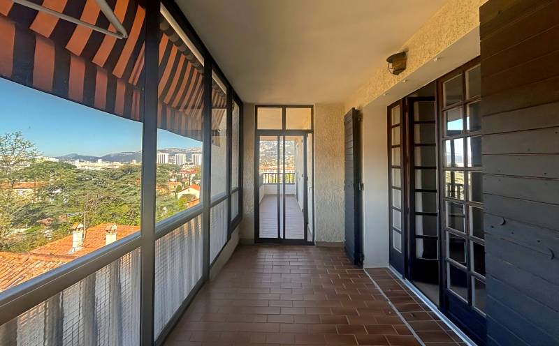 Appartement T4 avec terrasse fermée à vendre Avenue François Nardi à Toulon