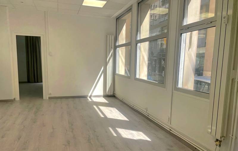 Appartement 2 pièces rénové à vendre à Toulon, Rue Revel