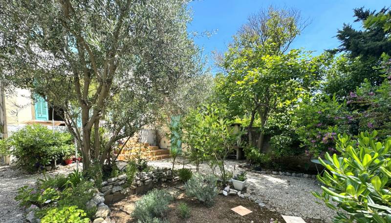 Propriété du début du XXe siècle à vendre par notre agence immobilière du Mourillon
