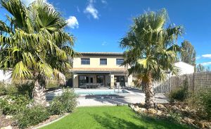 Notre zone d'activité pour ce service Recherche maison de luxe à vendre avec piscine et vue dégagée
